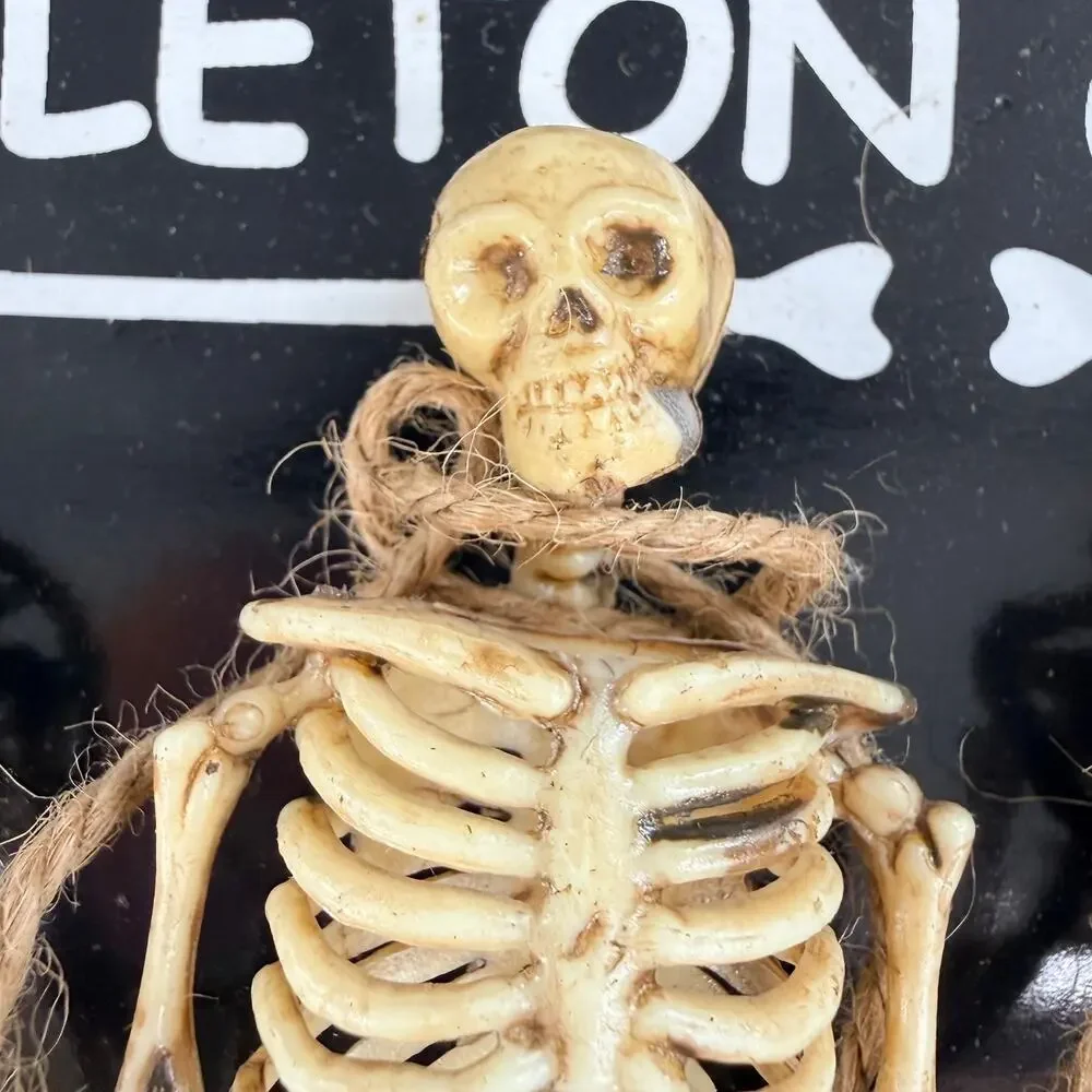 Boneyard skeleton garland